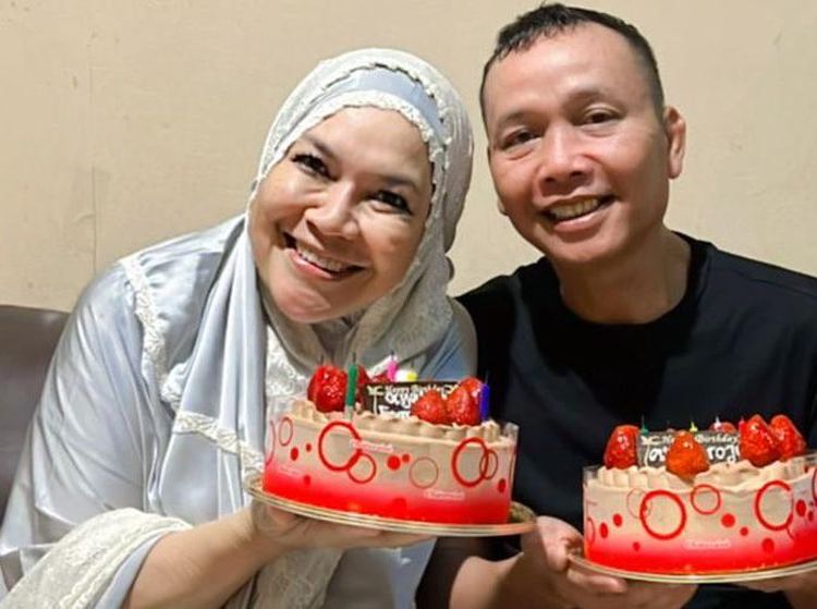 Keseruan Ayah Ojak Saat Makan dan Kumpul Bersama Keluarga