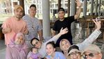 Keseruan Ayah Ojak Saat Makan dan Kumpul Bersama Keluarga
