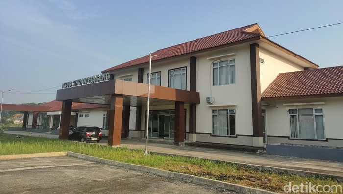 Bangunan RSUD Sindangbarang Cianjur.