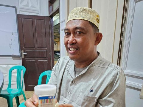 Buhari, si jago di Lampung yang viral isap sabu dan ngaku kebal hukum.