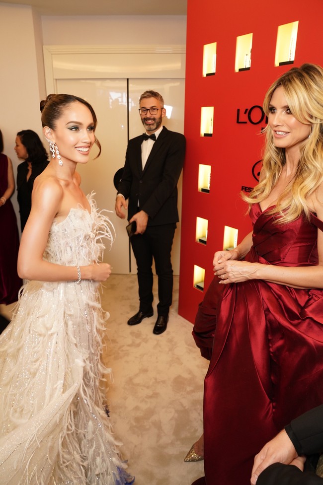 Tak cuma Jane, Cinta juga bertemu model senior Heidi Klum. Mereka berdua sama-sama menghadiri pemutaran perdana film ‘Le Deuxieme Acte (The Second Act)’ yang digelar dalam rangkaian festival film internasional bergengsi itu. (Foto: Dok. Glenn Prasetya)