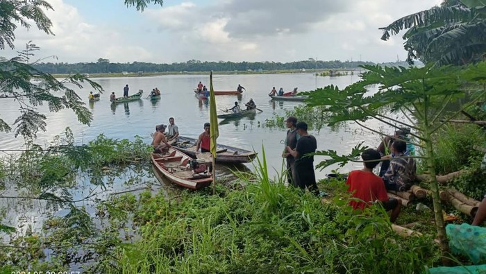 Dua pemancing tewas setelah perahunya tenggelam di Malang