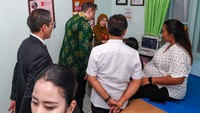 Elon Musk yang datang dengan mengenakan Batik Bali berwarna hijau mengatakan, keberadaan Starlink akan membantu banyak masyarakat Indonesia untuk mendapatkan akses internet yang memadai. (Foto: Dokumentasi Kemenkes RI)