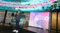 Mengusung tema “Growth Beyond Metropolitan”, laporan ini fokus pada ambisi Indosat menjadi pendorong utama dalam pemberdayaan Indonesia melalui implementasi teknologi Artificial Intelligence (AI) untuk pertumbuhan ekonomi.