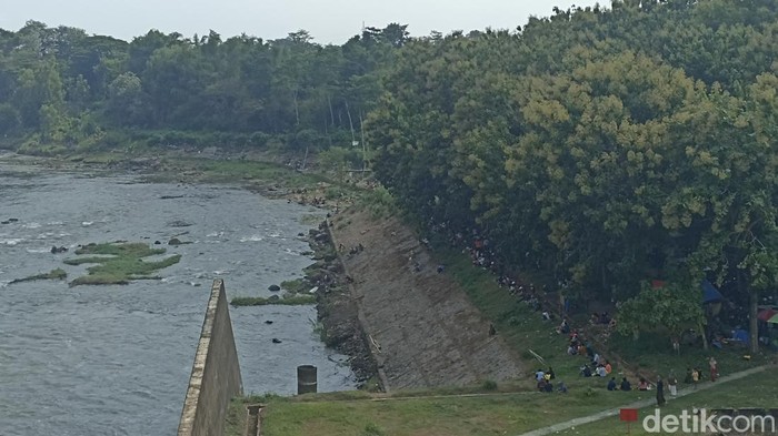 Flushing Bendungan Wlingi
