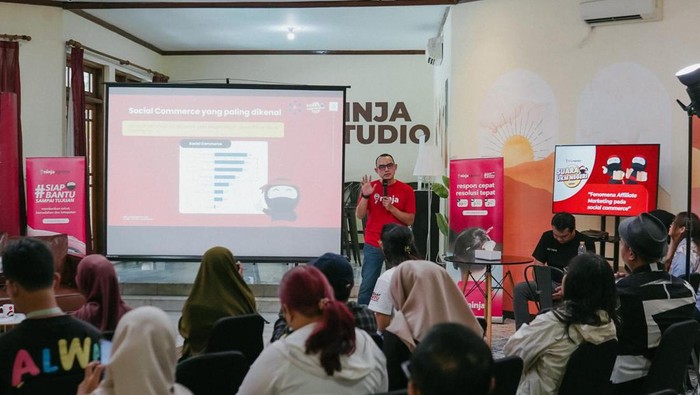 Hasil riset Suara UKM Negeri Vol 5 tentang 'Fenomena Affiliate Marketing pada Social Commerce' diliris. Riset ini untuk mendukung UKM meningkatkan penjualan.