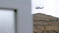 Helikopter yang membawa Presiden Iran Ebrahim Raisi lepas landas, dekat perbatasan Iran-Azerbaijan, 19 Mei 2024. Helikopter yang membawa Raisi kemudian jatuh.