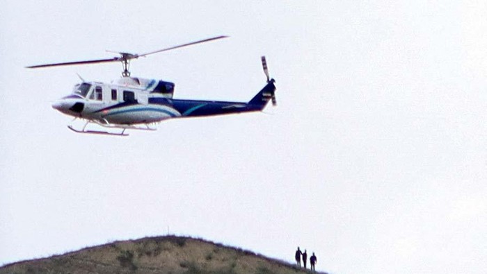 A helicopter carrying Iran's President Ebrahim Raisi takes off, near the Iran-Azerbaijan border, May 19, 2024. The helicopter with Raisi on board later crashed. Ali Hamed Haghdoust/IRNA/WANA (West Asia News Agency) via REUTERS ATTENTION EDITORS - THIS IMAGE HAS BEEN SUPPLIED BY A THIRD PARTY.