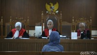 Di hadapan Jaksa Penuntut Umum (JPU) Komisi Pemberantasan Korupsi (KPK) dan Majelis Hakim, Karen mengatakan bahwa pengadaan LNG itu bertujuan untuk menggantikan bahan bakar minyak dengan sumber energi lainnya termasuk gas.