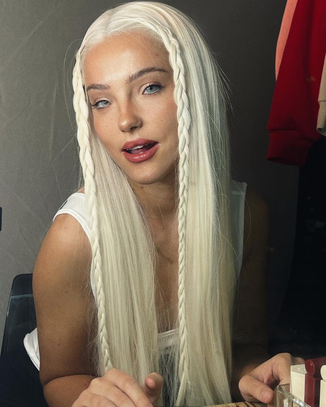 Banyak orang yang punya konspirasi gila tentang aku dan aku bukan dari bumi atau aku adalah bentuk selanjutnya dari Homo Sapiens yang berevolusi. Komentar orang sangat gila, kata Magda dilansir Whats The Jam. Foto: Instagram Magda Myszczynska