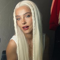 Banyak orang yang punya konspirasi gila tentang aku dan aku bukan dari bumi atau aku adalah bentuk selanjutnya dari Homo Sapiens yang berevolusi. Komentar orang sangat gila, kata Magda dilansir Whats The Jam. Foto: Instagram Magda Myszczynska