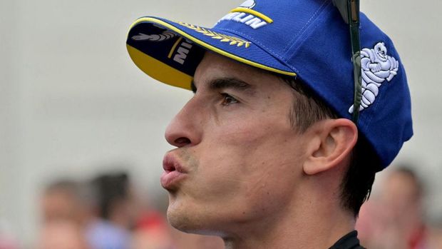 Gresini Racing MotoGP's Spanish rider Marc Marquez reacts after winning the second place of the French MotoGP Grand Prix race at the Bugatti circuit in Le Mans, northwestern France, on May 12, 2024. (Photo by LOU BENOIST / AFP)