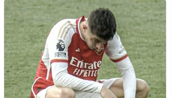 Kai Harvetz sampai menangis karena hanya nyaris juara Liga Inggris. Foto: Twitter