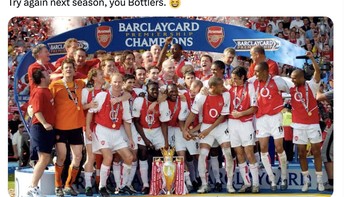 Sudah 20 tahun sejak terakhir kali Arsenal memenangkan gelar besar. Foto: Twitter