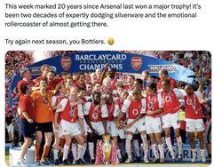 Meme Kocak Arsenal Kasihan Gagal Juara Liga Inggris