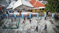 Suara tersebut berasal sasana tinju sederhana bernama Silem Amanatun Soe (SAS) Boxing Camp Depok di Gang Mawar I, Sukamaju, Cilodong.