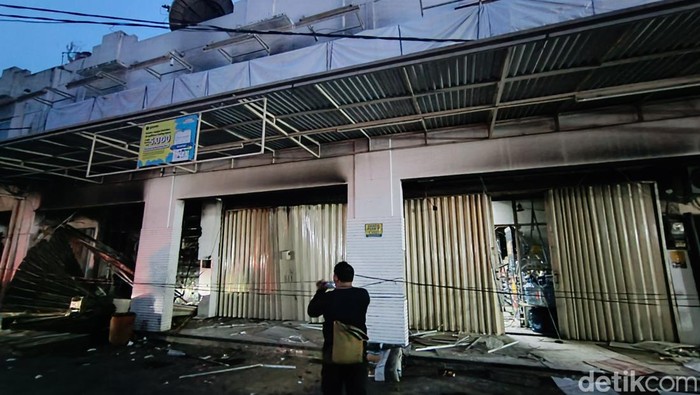 Minimarket di Bogor terbakar (Rizky Adha Mahendra/detikcom)