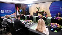 Dalam pertemuan itu, Jokowi dan Elon Musk antara lain membahas akselerasi transformasi digital di Indonesia hingga potensi pengembangan investasi di Indonesia.