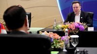 Elon Musk, dalam tanggapannya, menyatakan kehormatannya bisa berpartisipasi dalam forum tersebut dan merasa senang bisa berada di Bali.