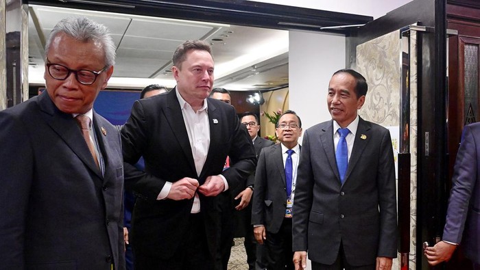 Luhut Beberkan Isi Pertemuan Jokowi dan Elon Musk di Bali