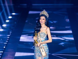 8 Potret Nova Liana, Gadis Dusun yang Menang Miss Mega Bintang Indonesia 2024