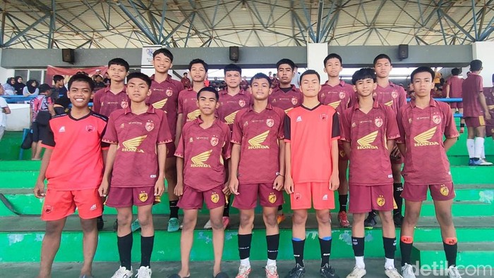 Para pemain U-18 asal Bone lolos seleksi talent scouting Akademi PSM Makassar.