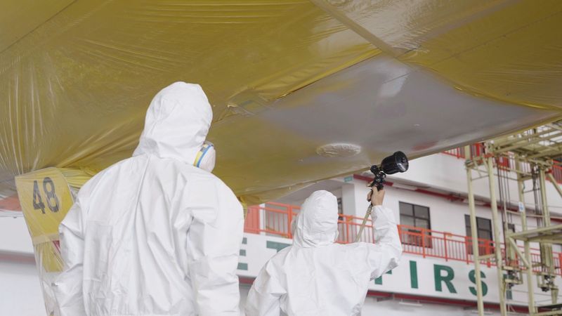 Pengecetan bodi pesawat di Batam Aero Technic