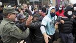 Polisi di Argentina Bakar Ban Saat Demo Tuntut Naik Gaji
