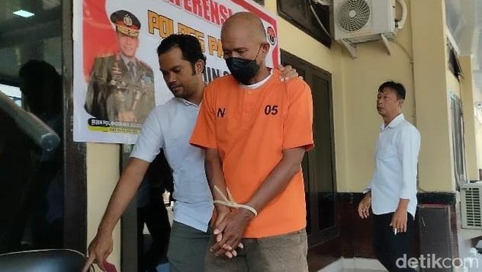 Polisi gadungan di Parepare diamankan polisi.
