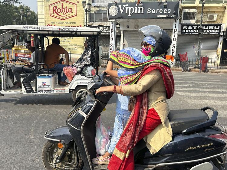 Potret Sebagian Wilayah India Dilanda Panas Ekstrem