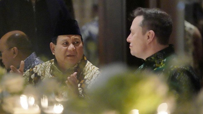 Prabowo bertemu Elon MuskPrabowo bertemu Elon Musk di sela acara WWF, Bali.