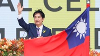 Taiwan telah menghadapi tekanan yang terus-menerus dari Tiongkok, termasuk aktivitas rutin angkatan udara dan angkatan laut di dekat pulau itu, sejak kemenangan pemilu bulan Januari oleh Lai, yang berusia 64 tahun dan dikenal luas dengan nama Inggrisnya William. REUTERS/Carlos Garcia Rawlins