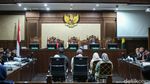 SYL Jadikan Nayunda Pegawai Honorer Bergaji Rp 4,3 Per Bulan