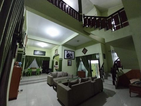 Tampilan dalam rumah keluarga Babe Cabita di Medan.