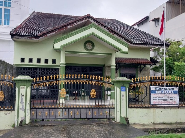 Tampilan depan rumah keluarga Babe Cabita di Medan.