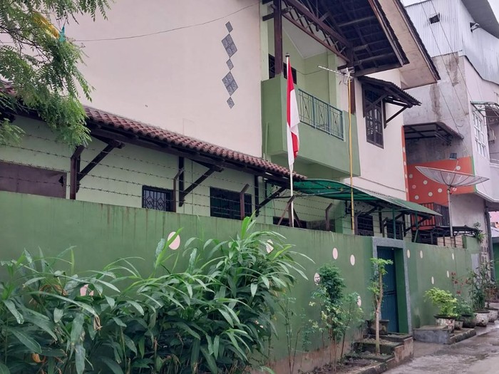 Tampilan sisi samping rumah keluarga Babe Cabita di Medan/Dok. Istimewa Tampilan sisi samping rumah keluarga Babe Cabita di Medan.