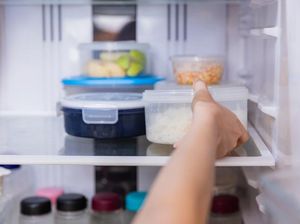 7 Makanan Ini Jangan Disimpan di Atas Kulkas, Nomor 3 Paling Sering!