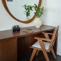 “Di BOSS, kami berkomitmen untuk membina hubungan dengan audiens kami melalui perpaduan gaya, teknologi, dan inovasi. Kami ingin dekat dengan konsumen, memastikan bahwa kami selalu mengikuti perkembangan ritel modern yang senantiasa berubah untuk menjaga relevansi,” ujar Nadia Kokni sebagai Senior Vice President Global Marketing and Brand Communications Hugo Boss, dalam keterangan tertulisnya. (Foto: Dok. Hugo Boss)