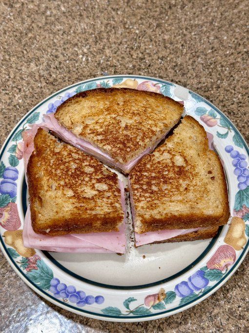 Cara memotong sanwich berbentuk huruf Y