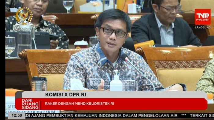 Dicecar Komisi X DPR, Kemdikbud Bakal Evaluasi soal Aturan UKT