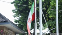 Diketahui, sebelumnya Presiden Iran dan Menlu akan meresmikan sebuah proyek bendungan Qiz-Qalasi di Perbatasan Azerbaijan.   