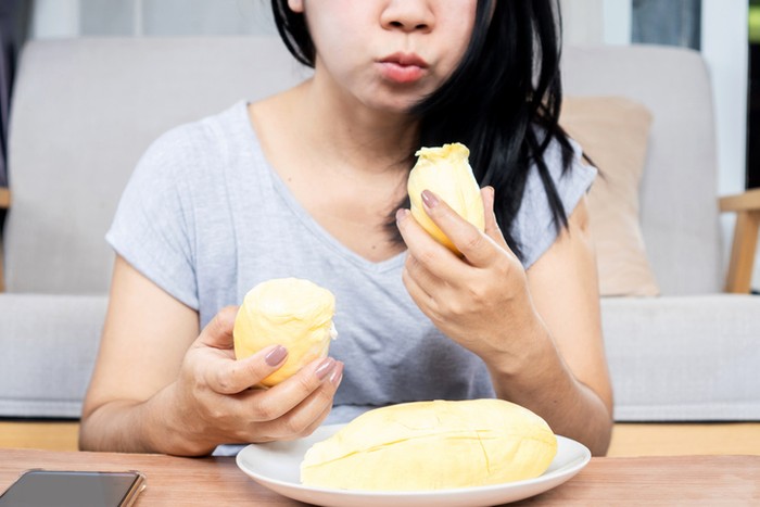 Makan Durian Bisa Bikin Gairah Seksual Meningkat, Ini Faktanya!