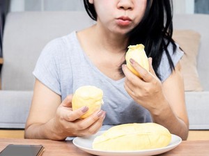 Makan Durian Bisa Bikin Gairah Seksual Meningkat, Ini Faktanya!