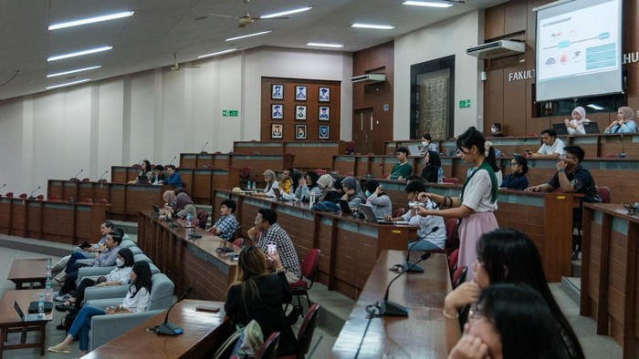 Acara Literasi & Inklusi Keuangan yang diselenggarakan oleh Aldiracita Sekuritas bersama STAR Asset Management, Buana Capital Sekuritas, dan Amantara Sekuritas, bekerja sama dengan Badan Eksekutif Mahasiswa Fakultas Ilmu Budaya Universitas Indonesia, telah diselenggarakan pada 17 Mei 2024. Acara ini mendapatkan sambutan yang sangat antusias dari mahasiswa, tidak hanya dari Fakultas Ilmu Budaya tetapi juga dari berbagai fakultas lainnya.