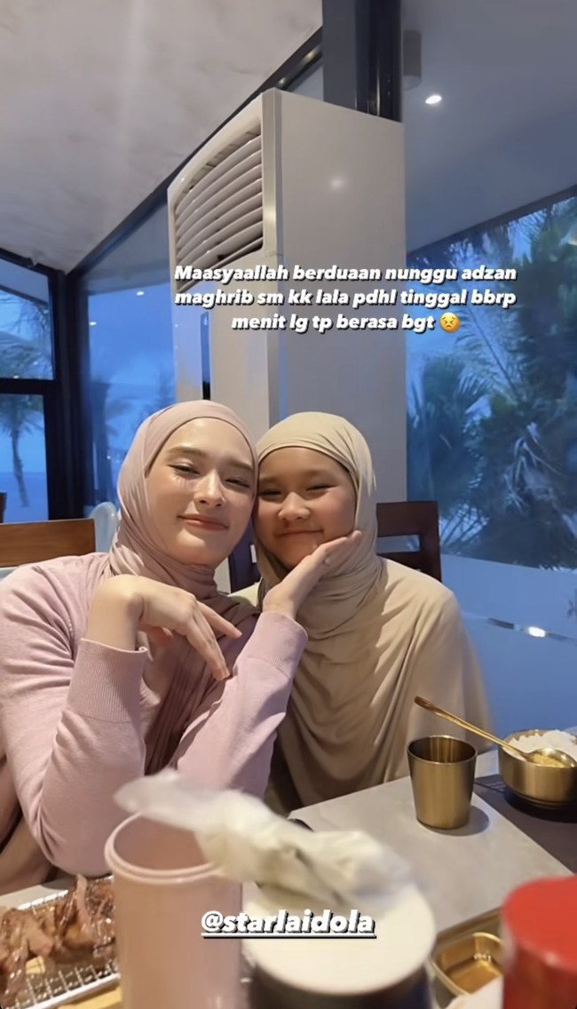 Wanita kelahiran 19 Februari 1993 ini mengucapkan rasa syukur karena kehadiran buah hatinya selama ini terus menemaninya. Shine brighter my sunshine, my first born, my best friend from the first I looked into your eyes..I know youre special 🤗, tulis Inara lewat postingan fotonya. Foto: Dok. Instagram @mommy_starla.