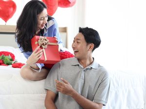 10 Ide Hadiah Natal & Tahun Baru Murah Meriah untuk Teman dan Keluarga