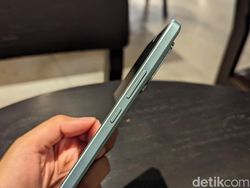 Unboxing iQOO Z9, HP Kencang Harga Rp 4 Jutaan