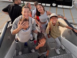 8 Foto Jennifer Bachdim Liburan ke Eropa Tanpa Suami, Momong 4 Anak Sendiri