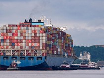 Kapal Kargo yang Menabrak Jembatan Baltimore Mulai Dipindahkan