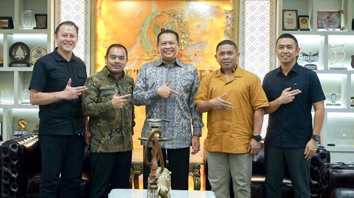Ketua Umum Perkumpulan Pemilik Izin Khusus Senjata Api Beladiri (PERIKHSA) Bambang Soesatyo